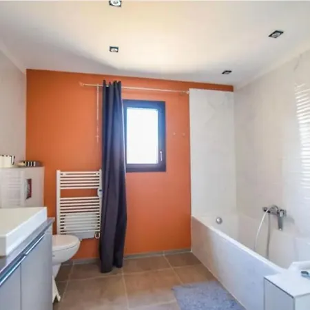 Maison Vue Ventoux, Piscine * Rochefort-du-Gard